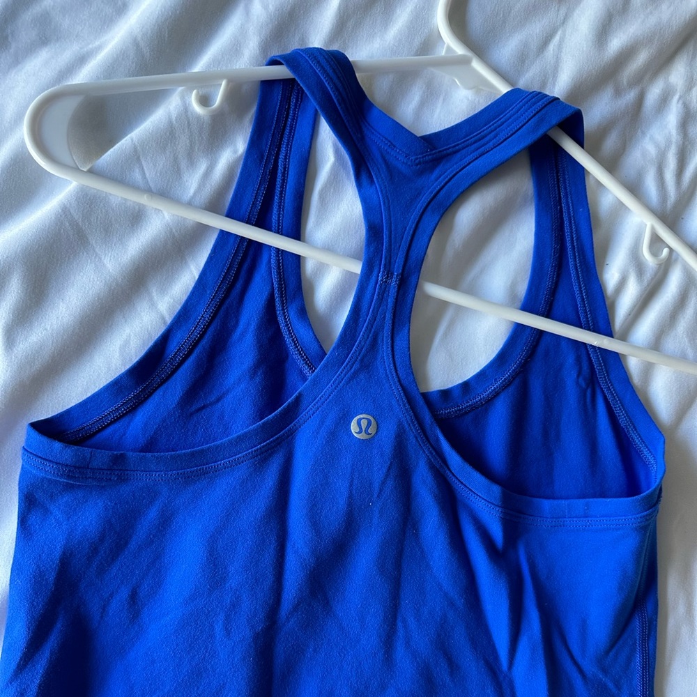 Lululemon fitted tank